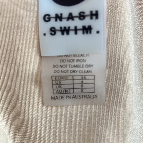 Bikini - Picture 6 of 6